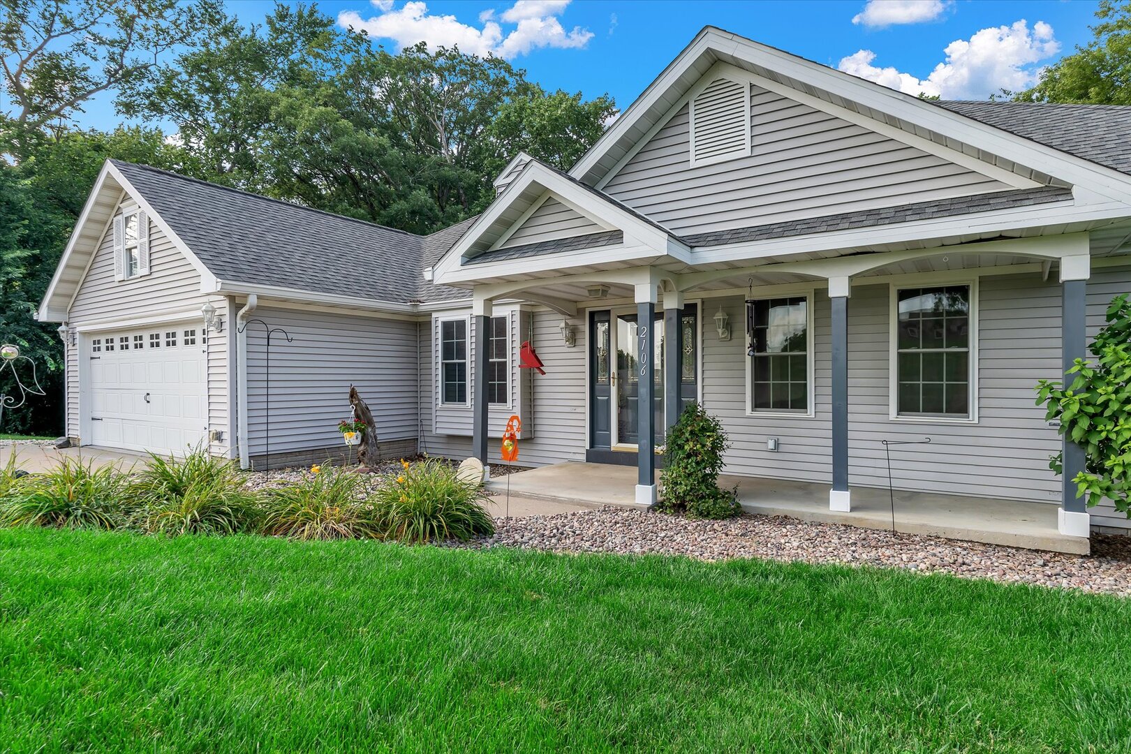 2106 Skylane Drive Property Photo 4