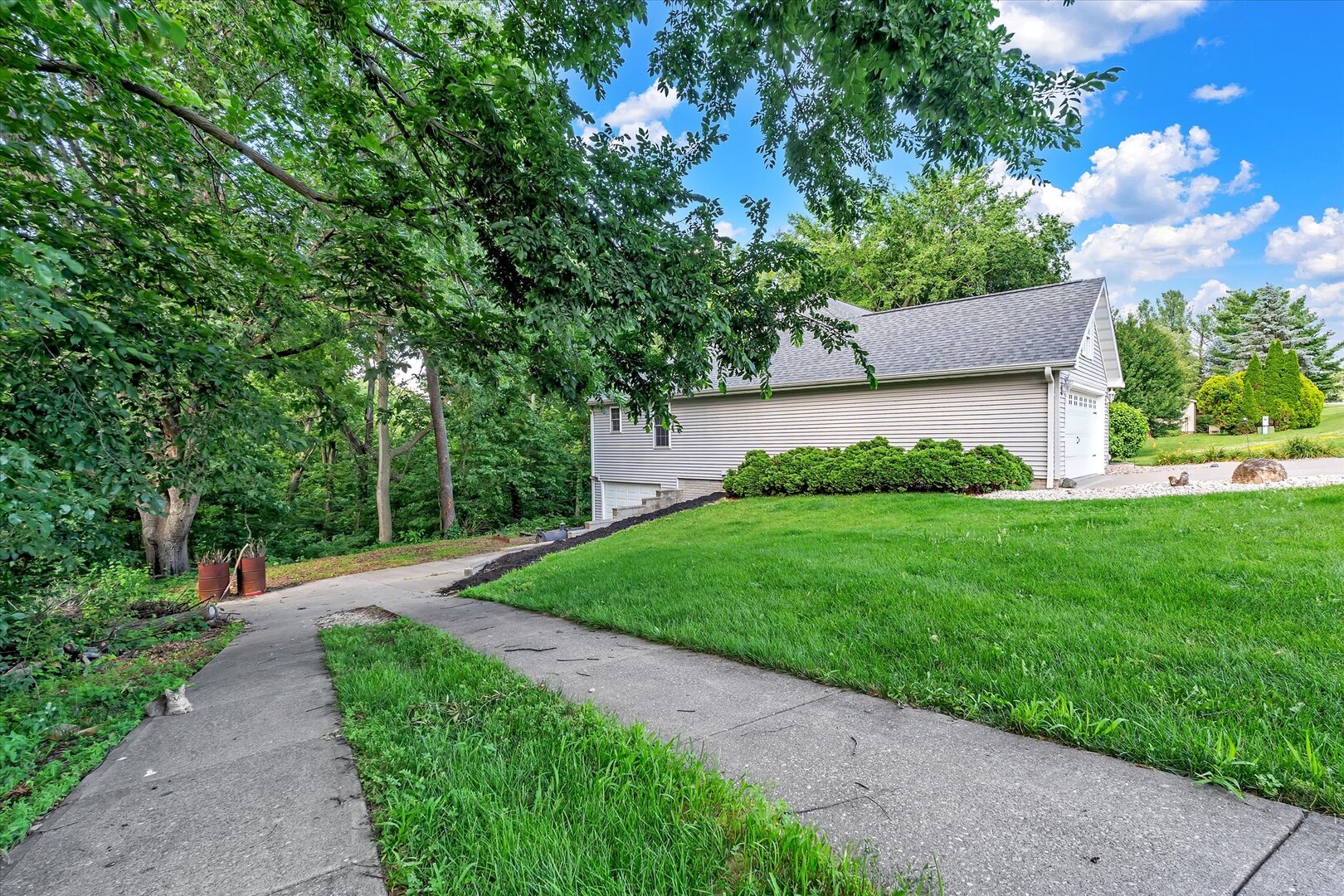 2106 Skylane Drive Property Photo 6
