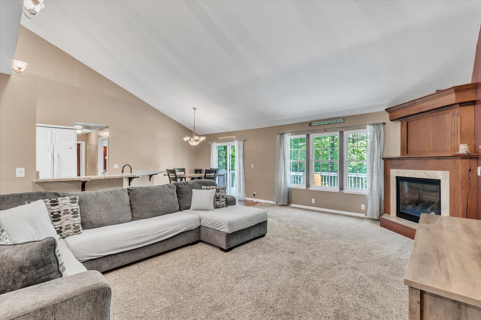 2106 Skylane Drive Property Photo 16