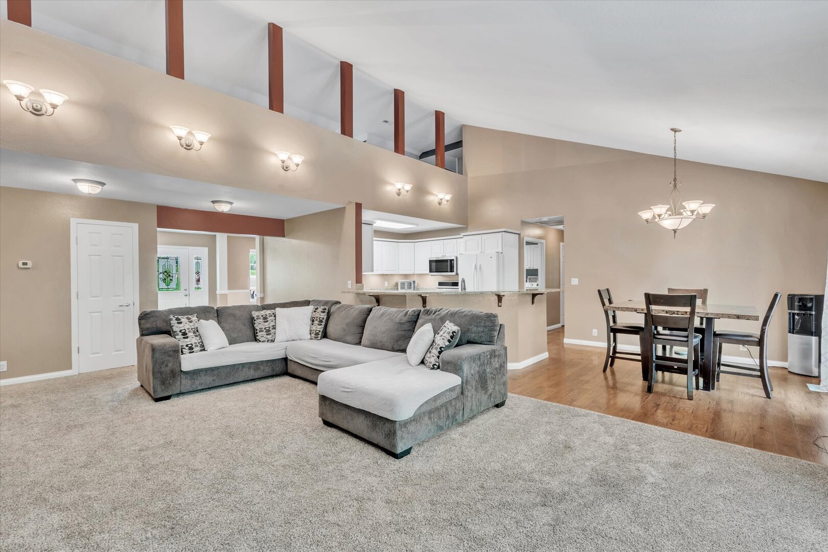 2106 Skylane Drive Property Photo 17