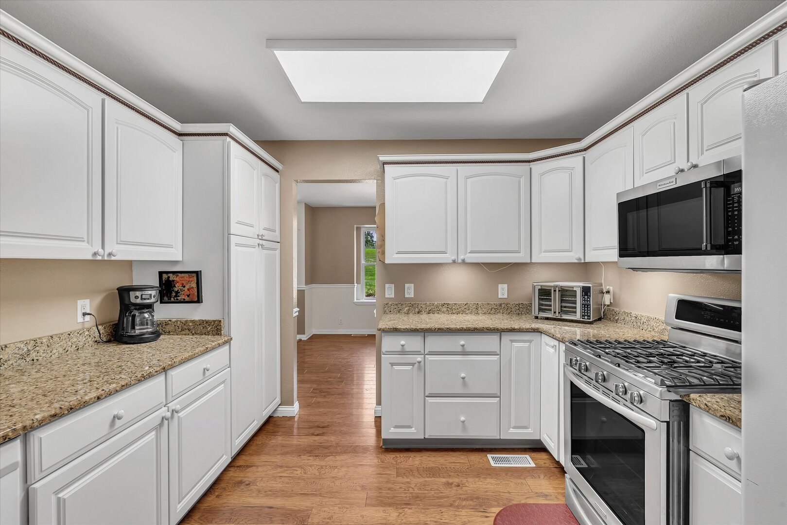 2106 Skylane Drive Property Photo 24
