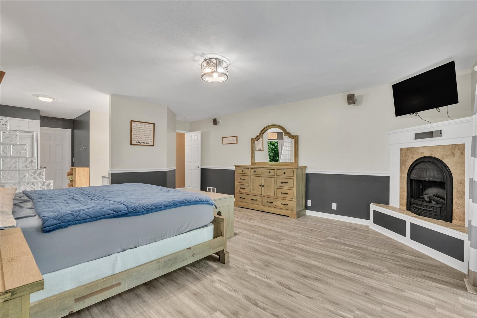 2106 Skylane Drive Property Photo 35