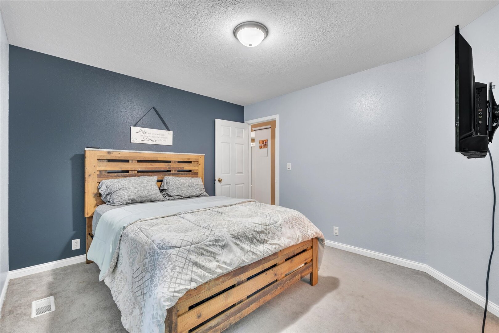 2106 Skylane Drive Property Photo 43