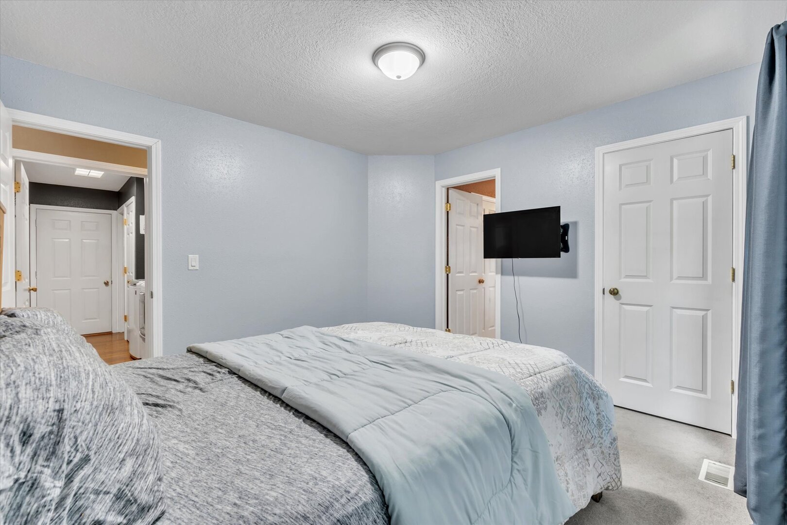 2106 Skylane Drive Property Photo 44
