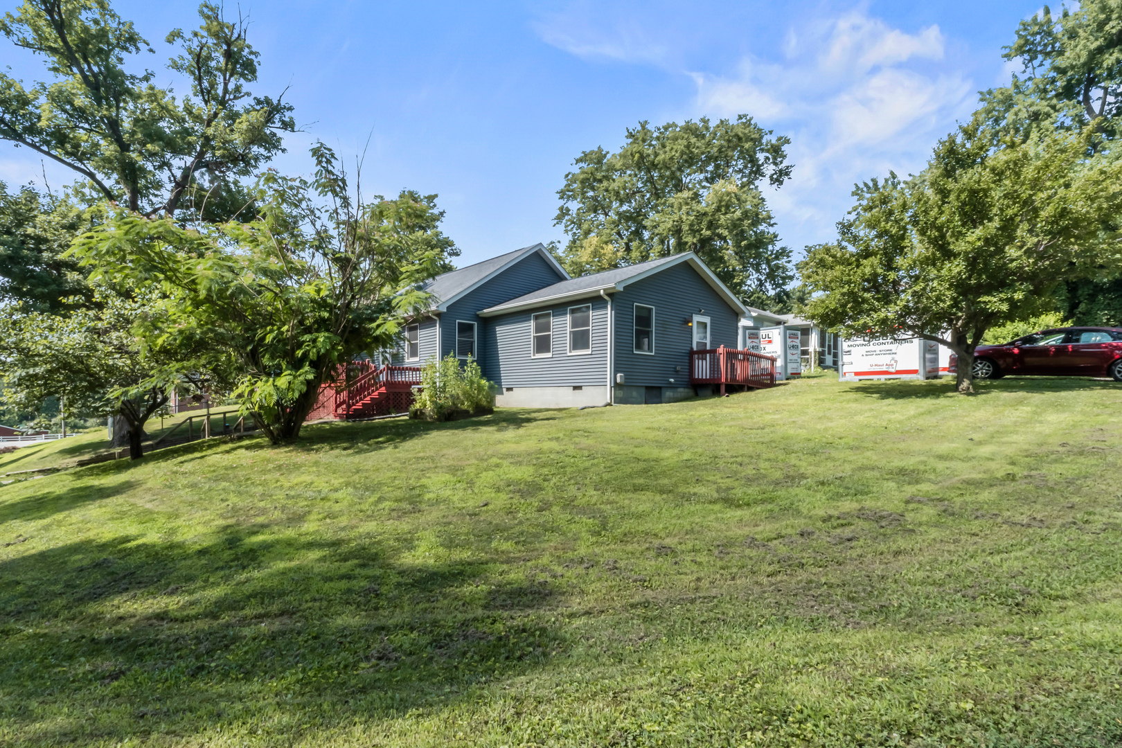 575 Sheridan Drive Property Photo 1