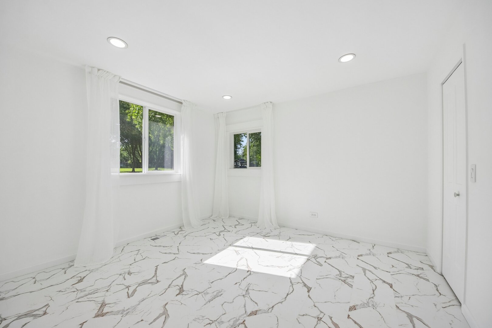 2804 Old Oak Drive Property Photo 16