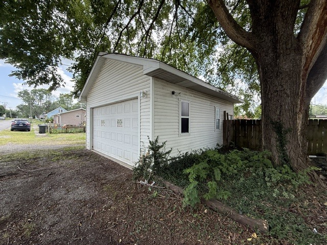 1110 E Oak Street Property Photo 20