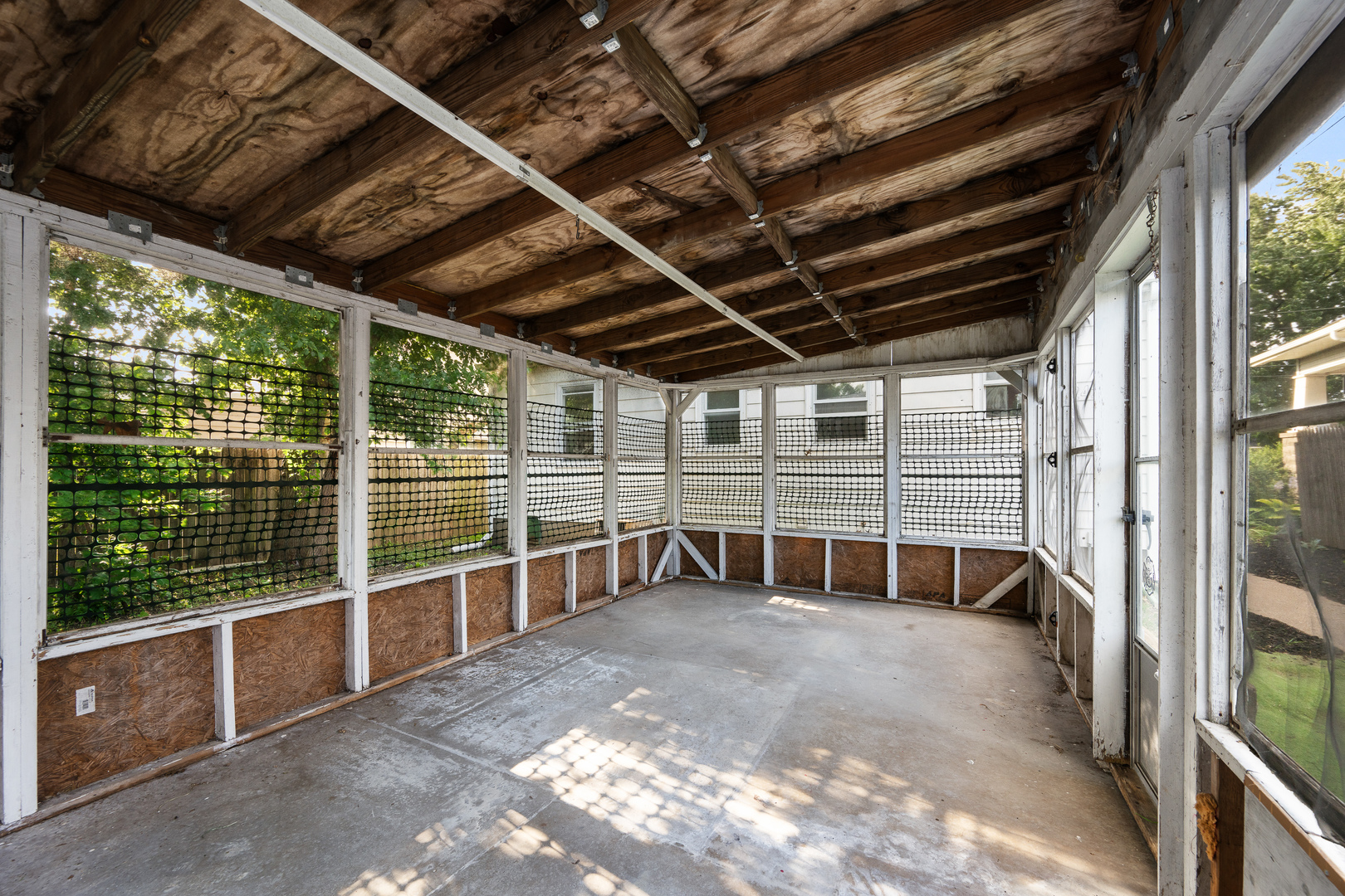 2423 W Locust Street Property Photo 27