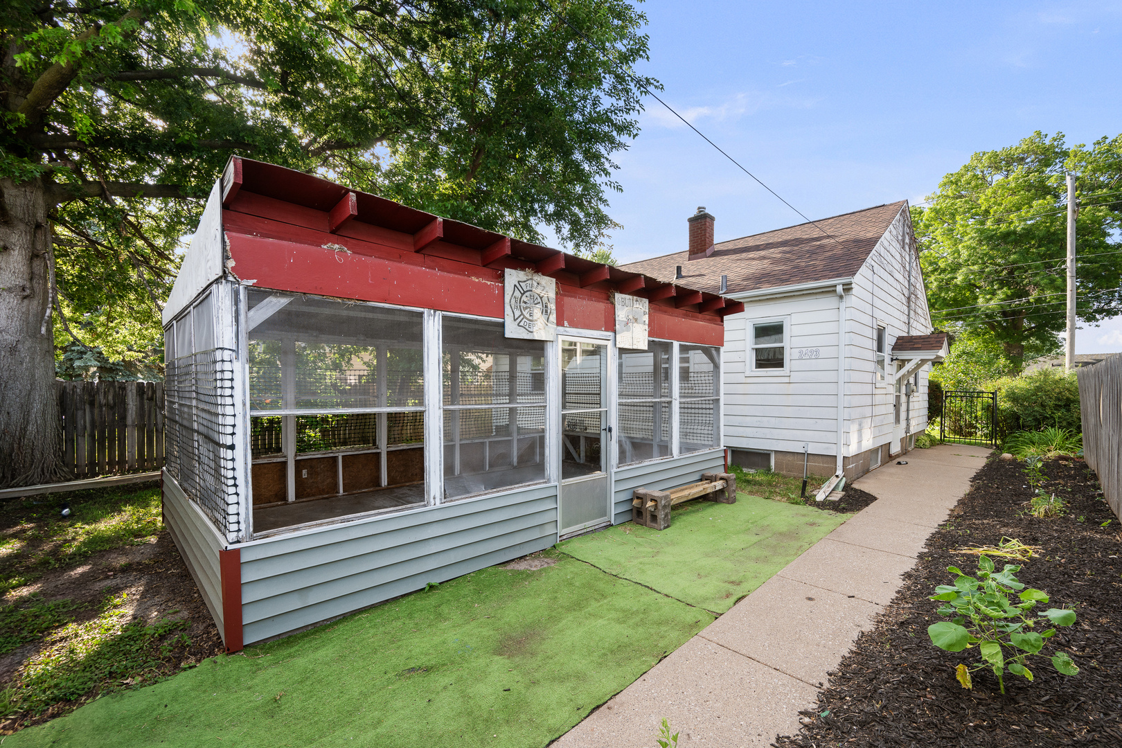 2423 W Locust Street Property Photo 29