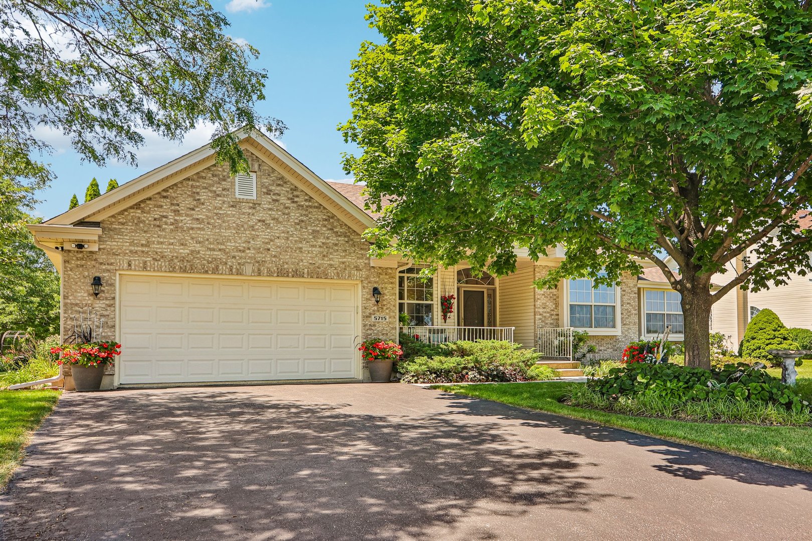 5715 Saddle Ridge Property Photo 1