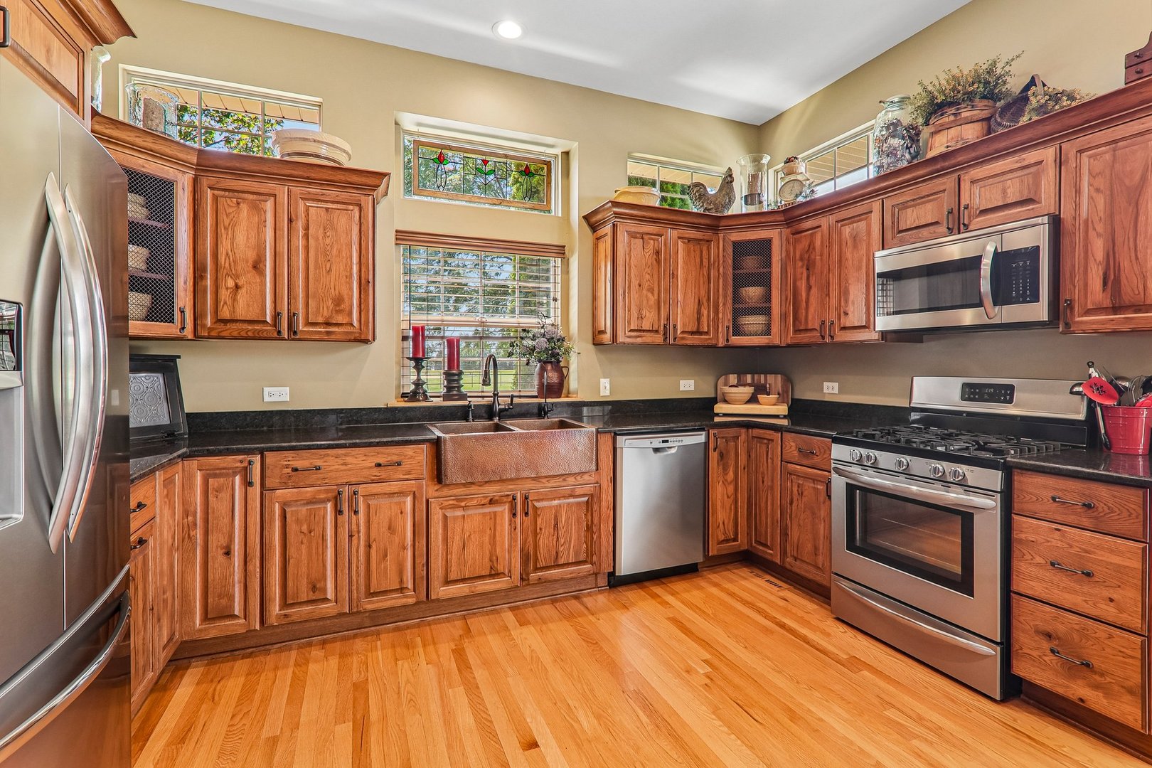 5715 Saddle Ridge Property Photo 11