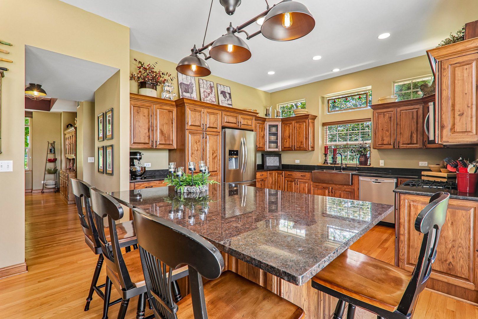 5715 Saddle Ridge Property Photo 12