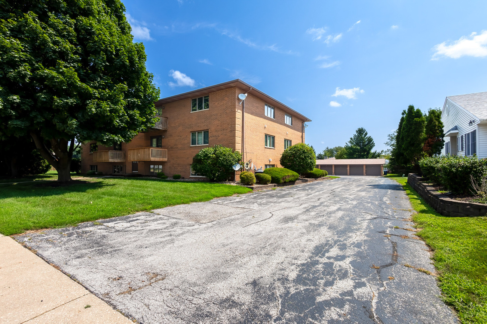 4195 Fairview Drive 1 Property Photo 2