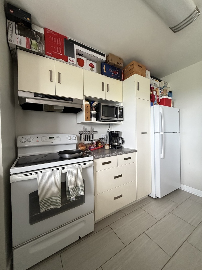 4980 N Marine Drive 1134 Property Photo 11