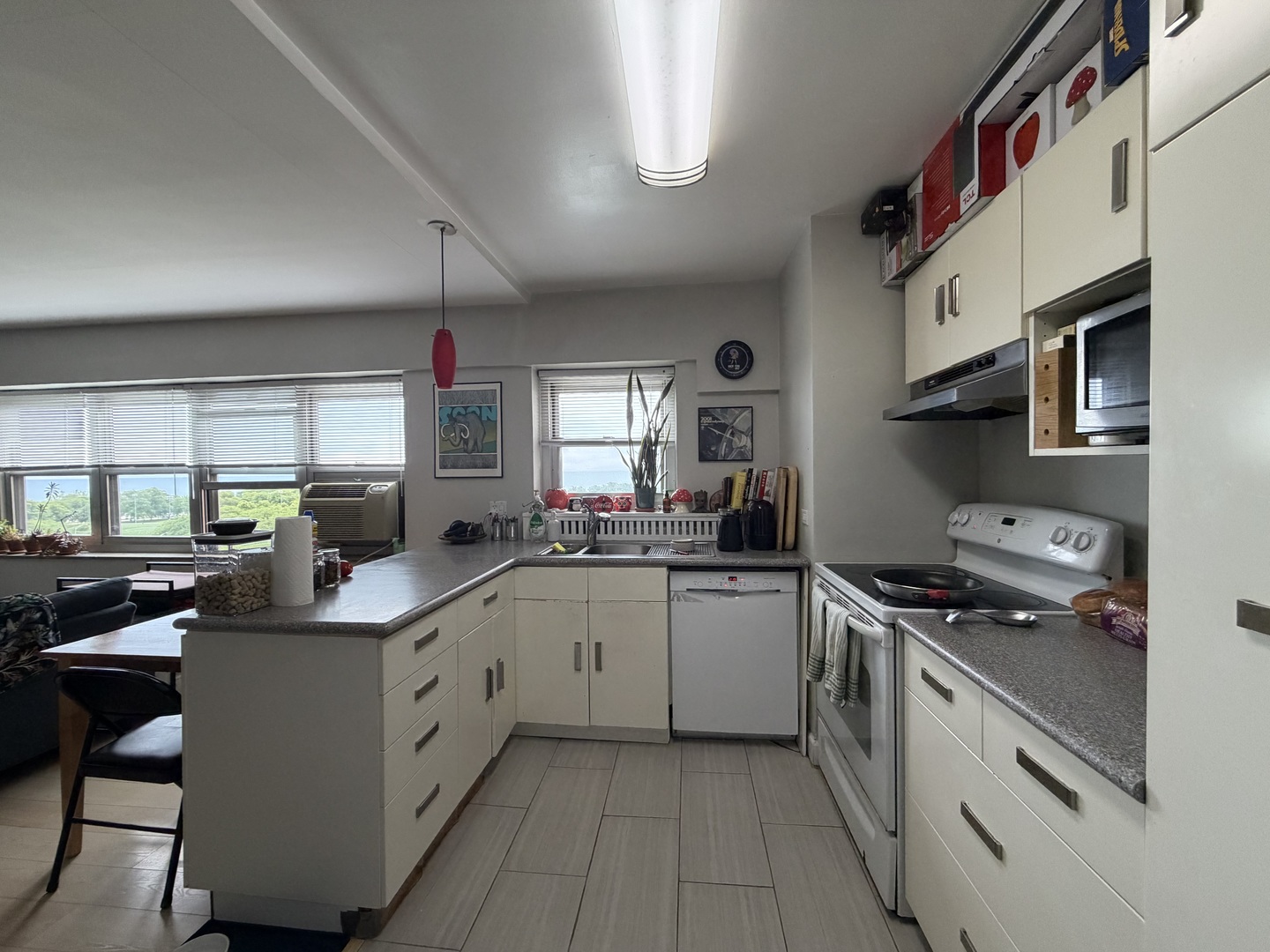 4980 N Marine Drive 1134 Property Photo 12