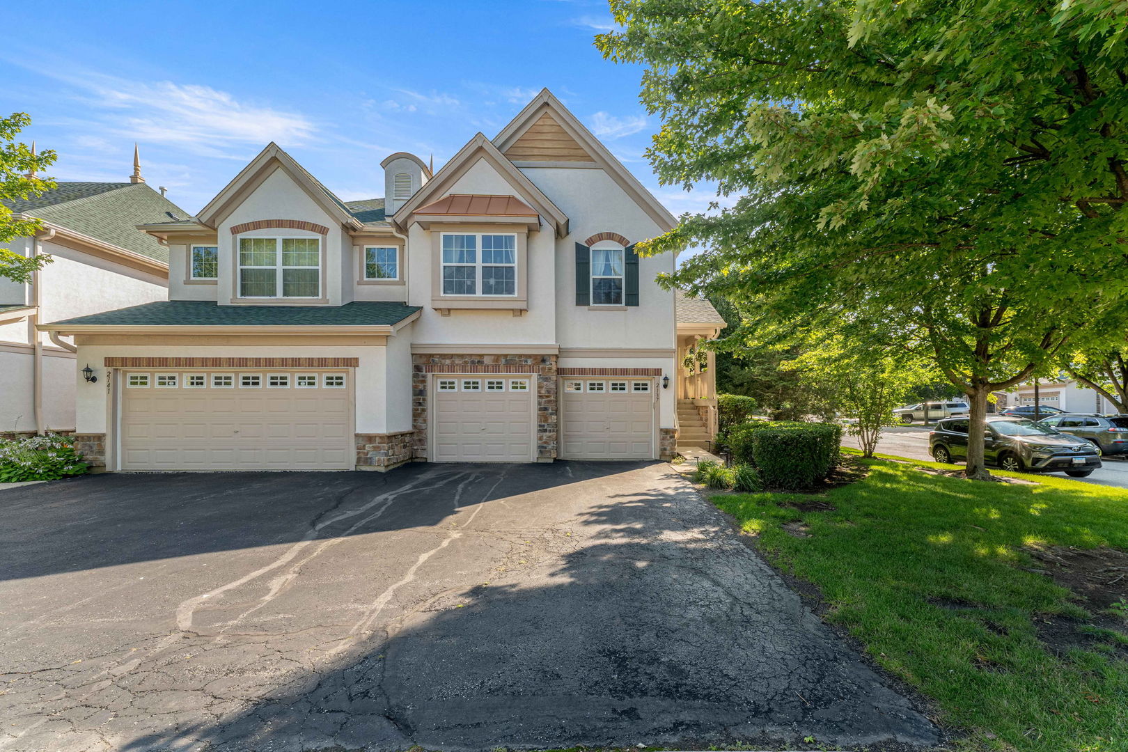 2137 Shadow Creek Court Property Photo 1