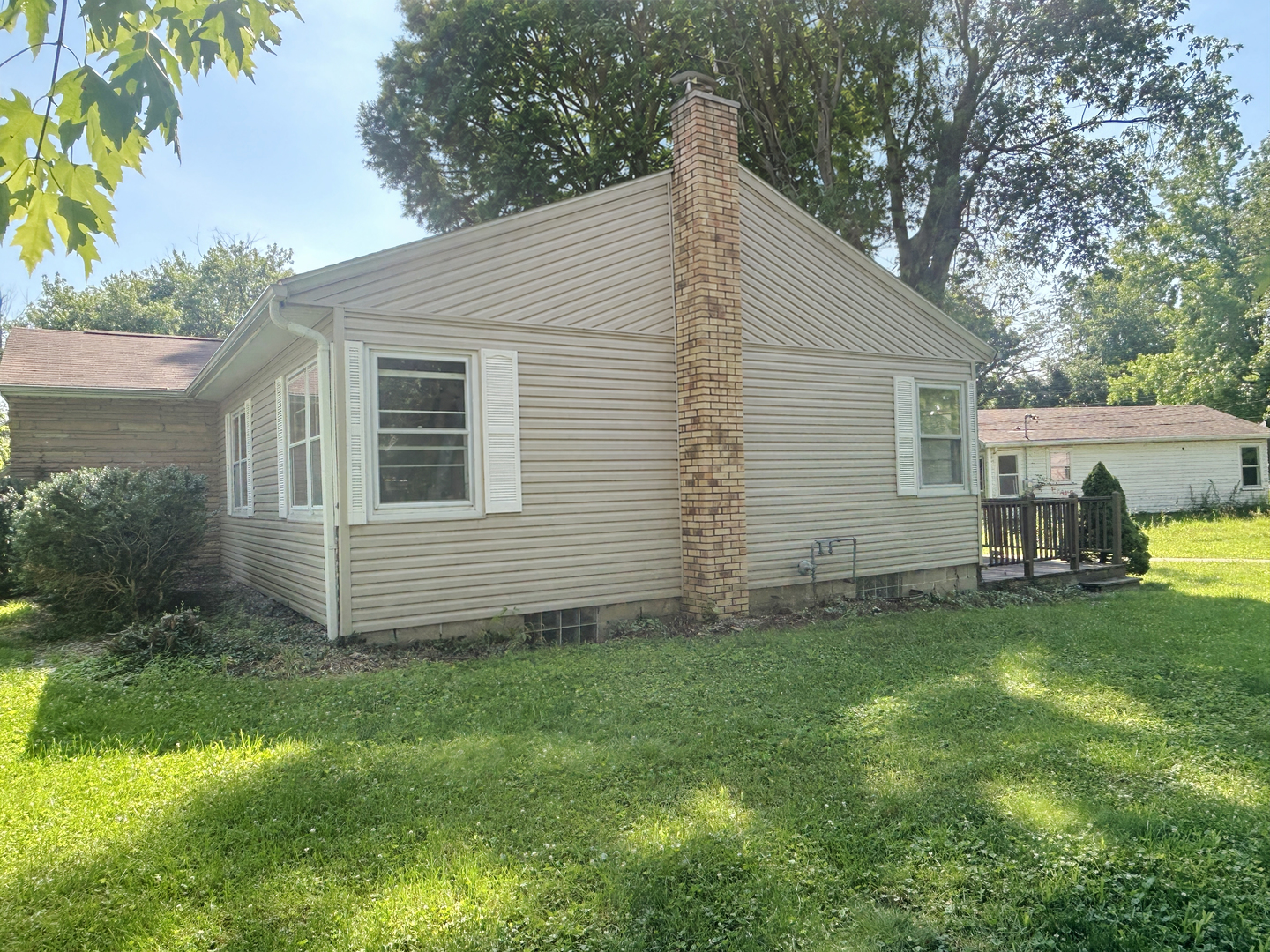 515 E Cedar Avenue Property Photo 2