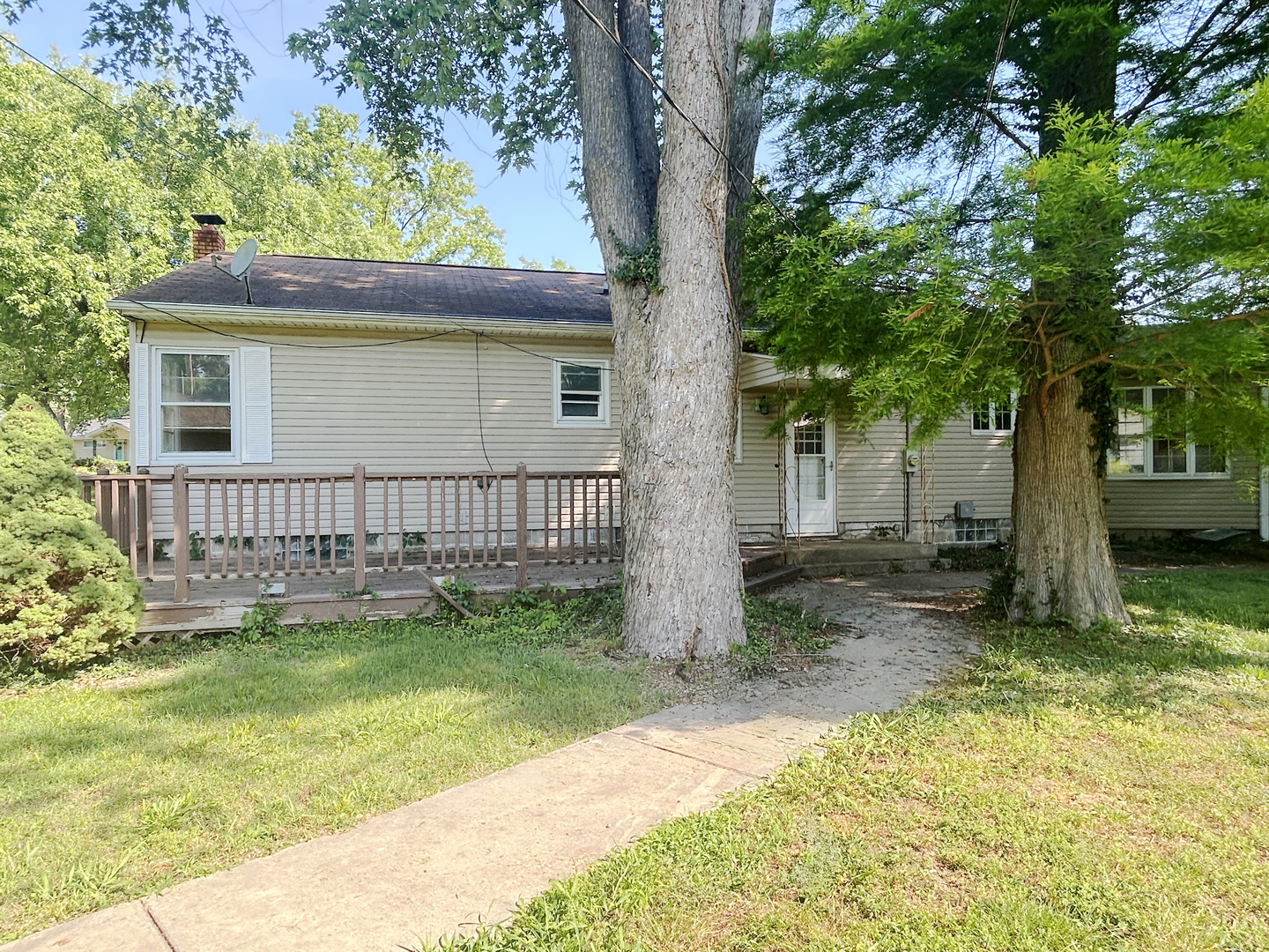 515 E Cedar Avenue Property Photo 4