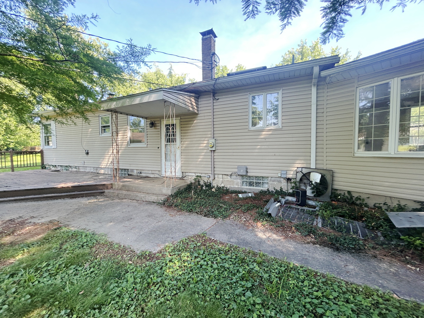 515 E Cedar Avenue Property Photo 5