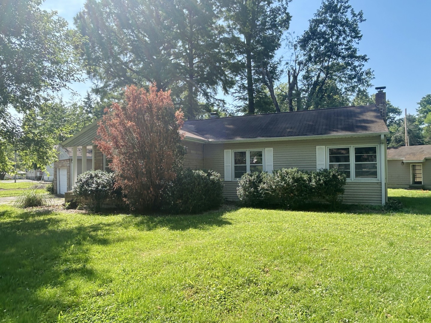 515 E Cedar Avenue Property Photo 8