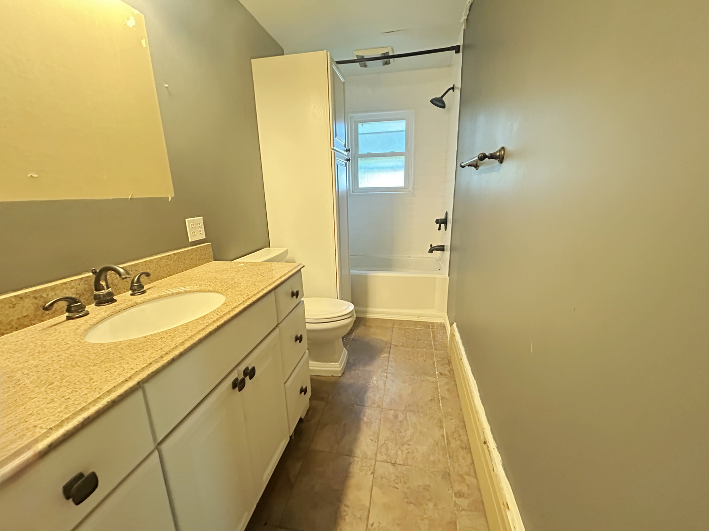 515 E Cedar Avenue Property Photo 15
