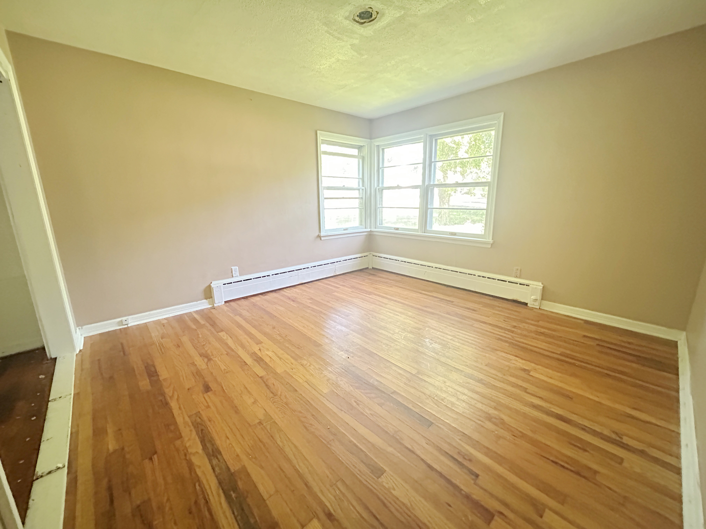 515 E Cedar Avenue Property Photo 17