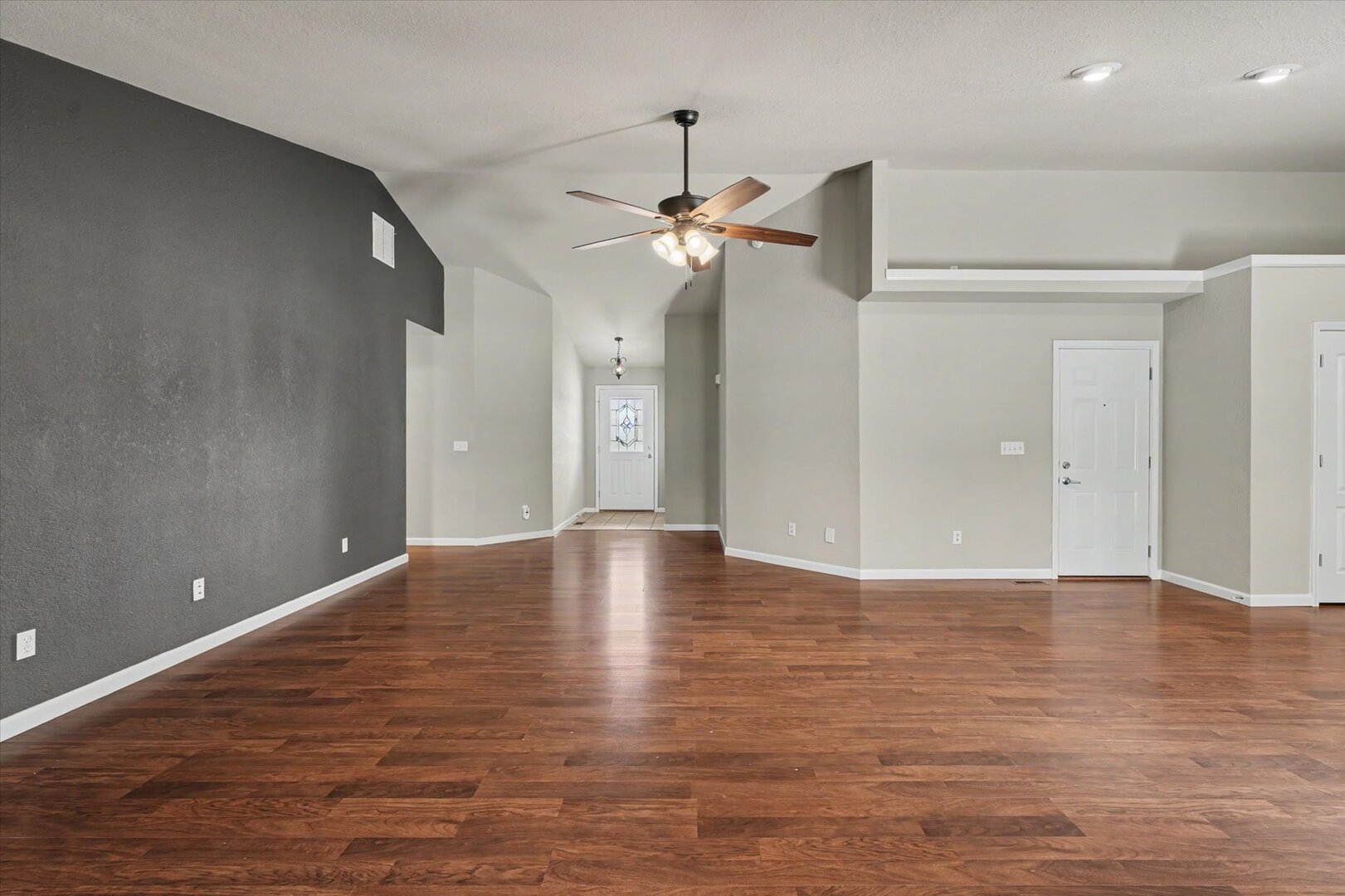 609 N Glover Court Property Photo 11