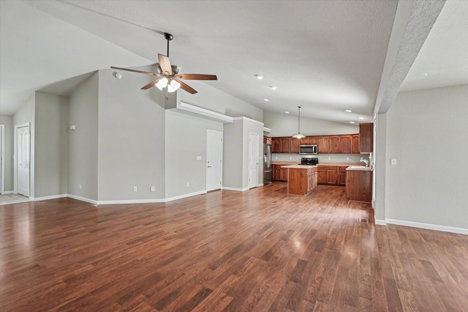 609 N Glover Court Property Photo 12