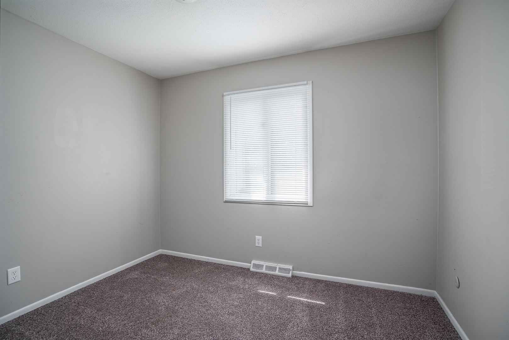 4430 Canterbury Lane Property Photo 15