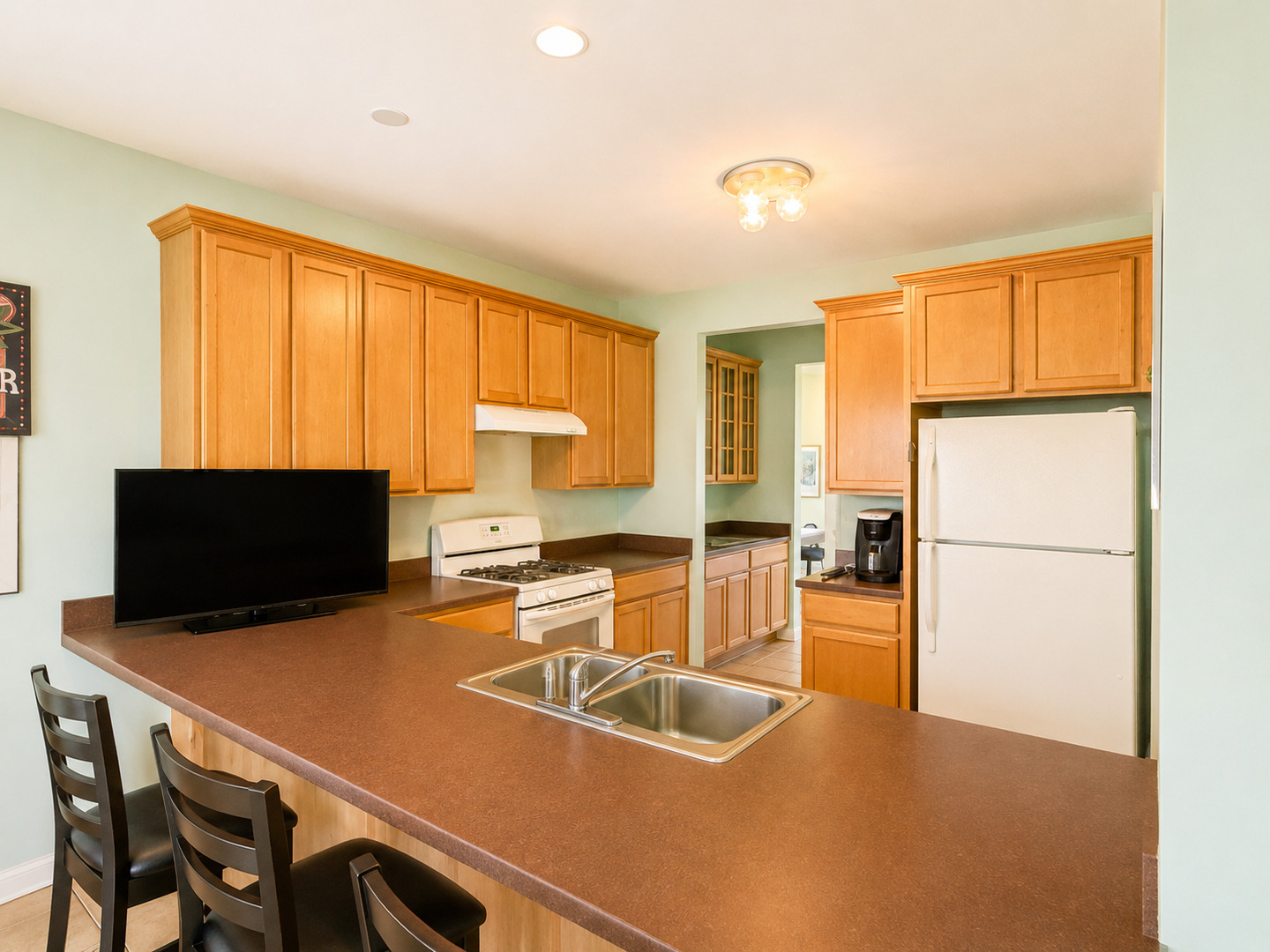 721 Bonaventure Drive Property Photo 3