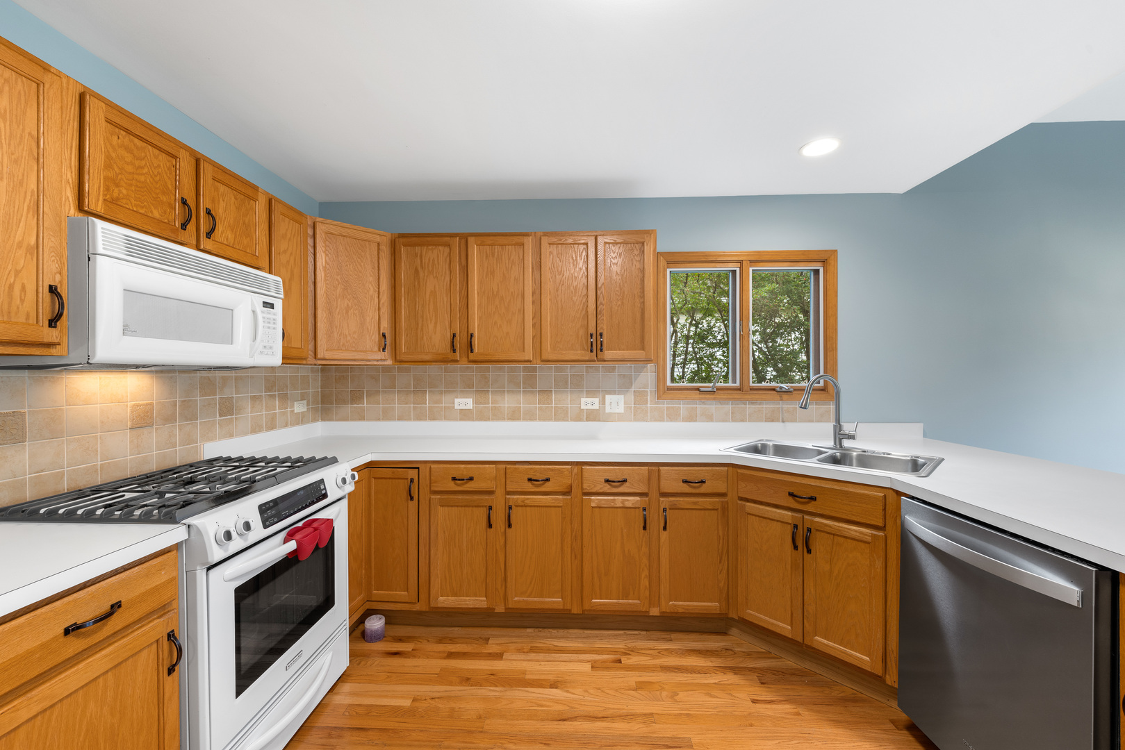 855 Ayers Street Property Photo 7