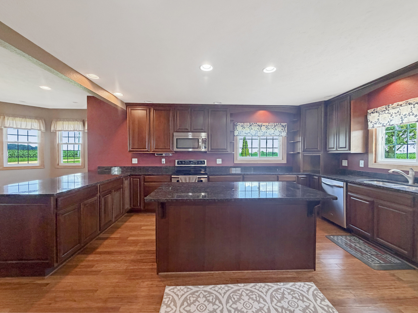 312 E Buckeye Road Property Photo 9