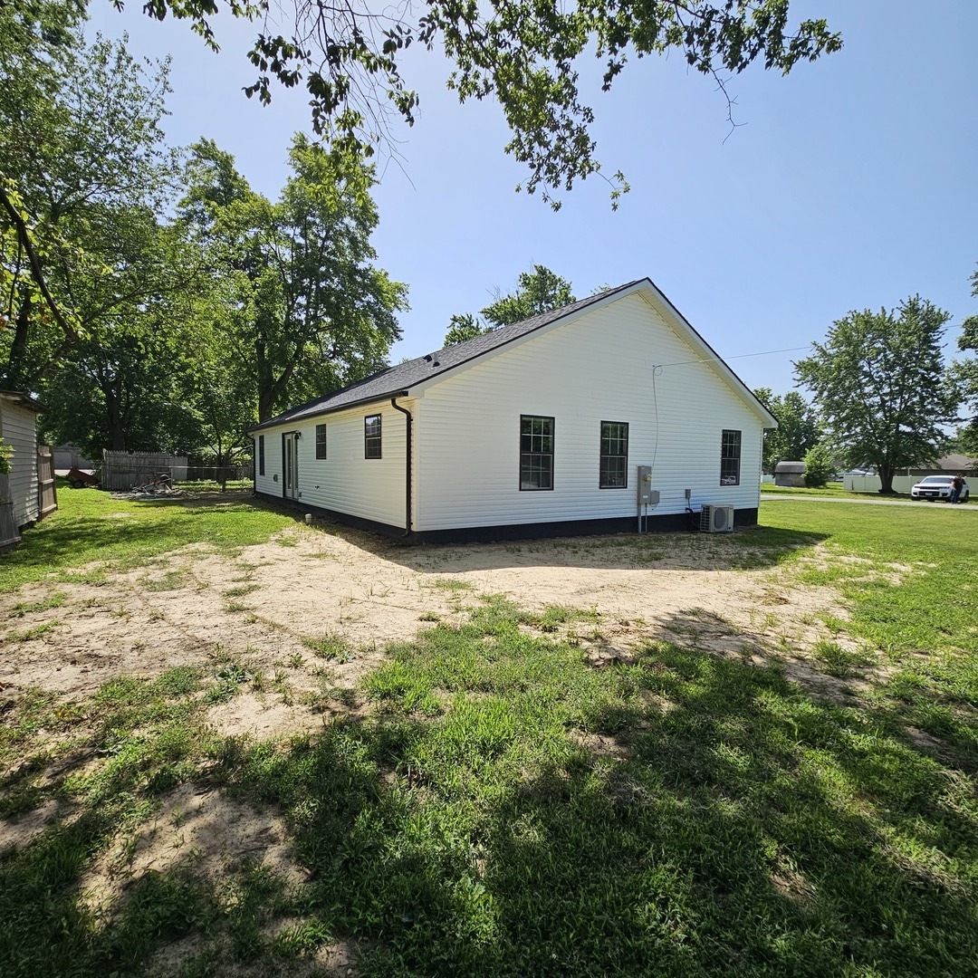 900 Oregon Street Property Photo 4