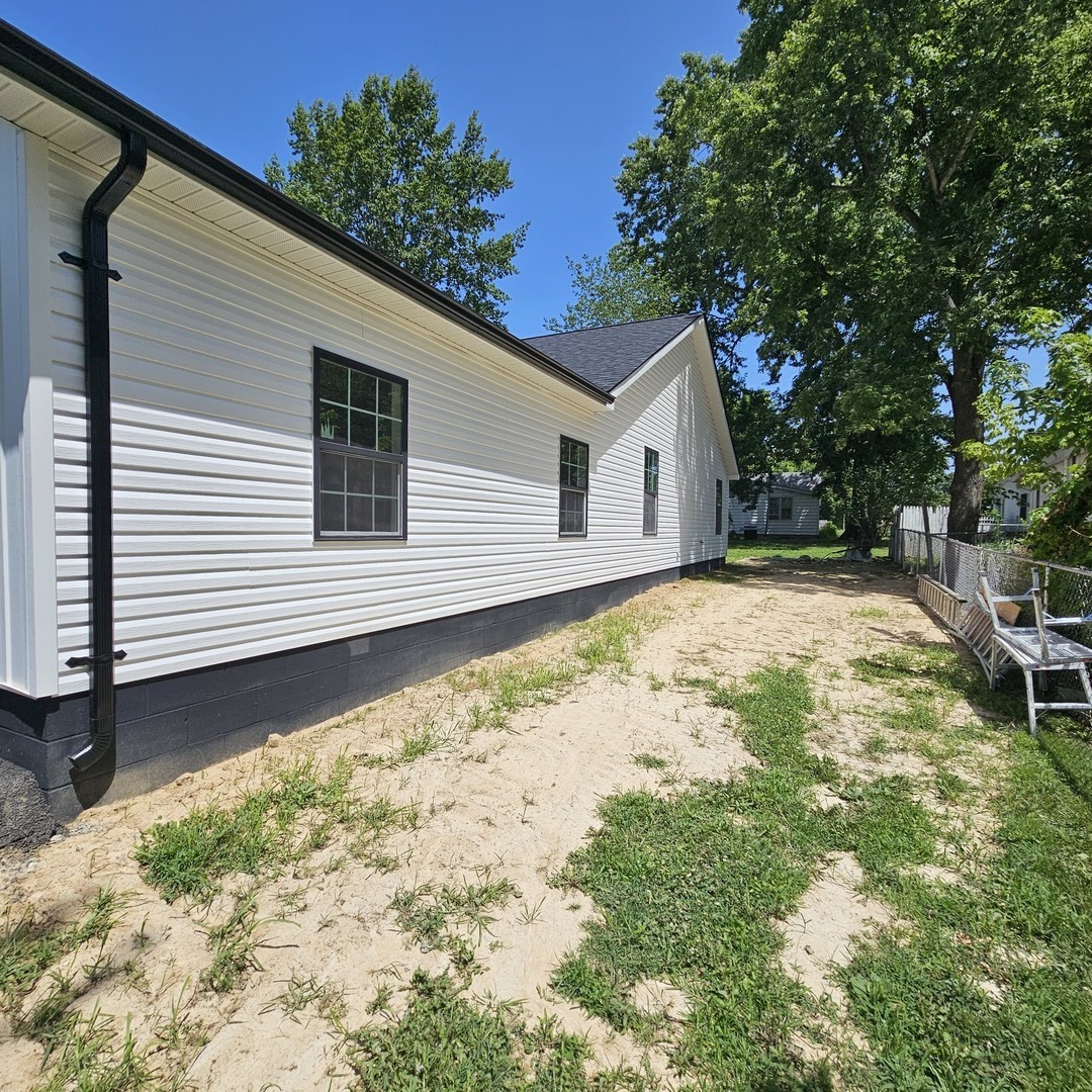 900 Oregon Street Property Photo 5