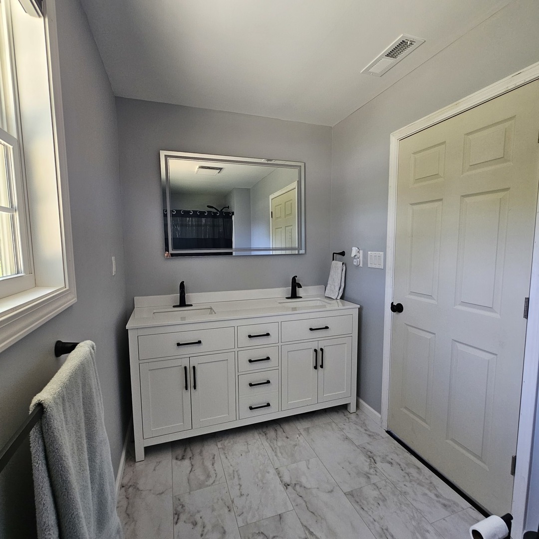 900 Oregon Street Property Photo 17