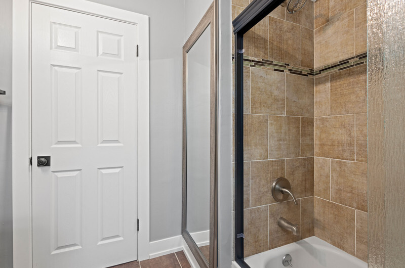 251 W 10th Street Property Photo 15