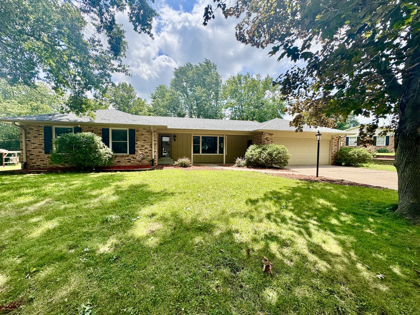 314 Oakview Drive Property Photo 1
