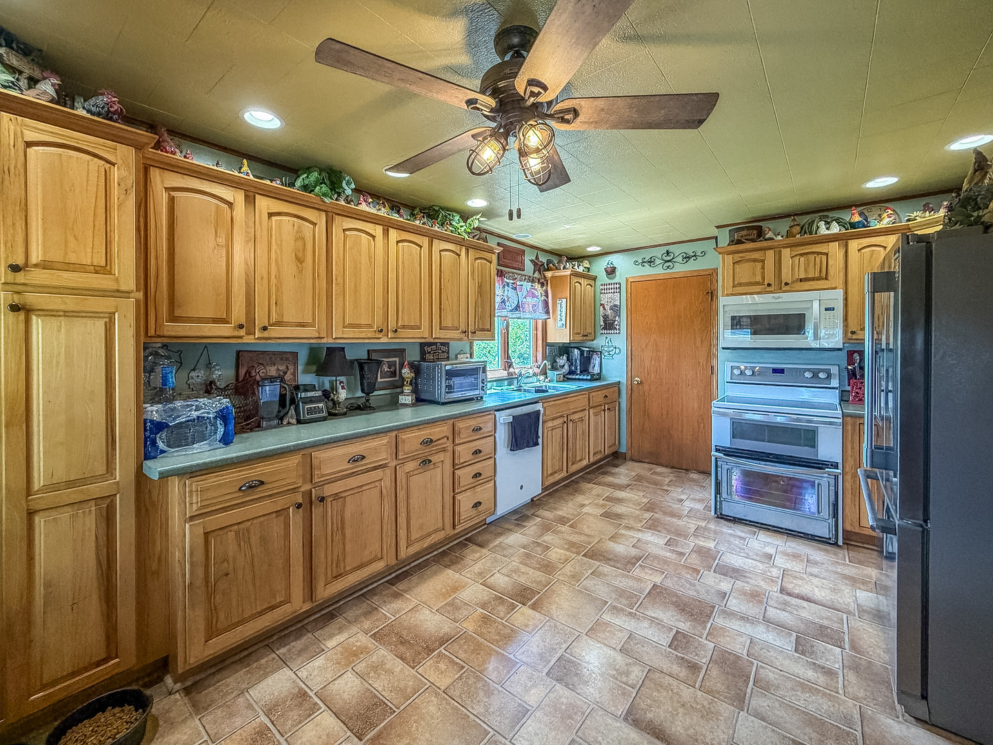 2273 County Road 3100 Property Photo 18