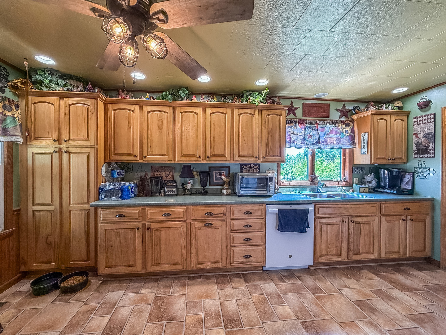 2273 County Road 3100 Property Photo 19