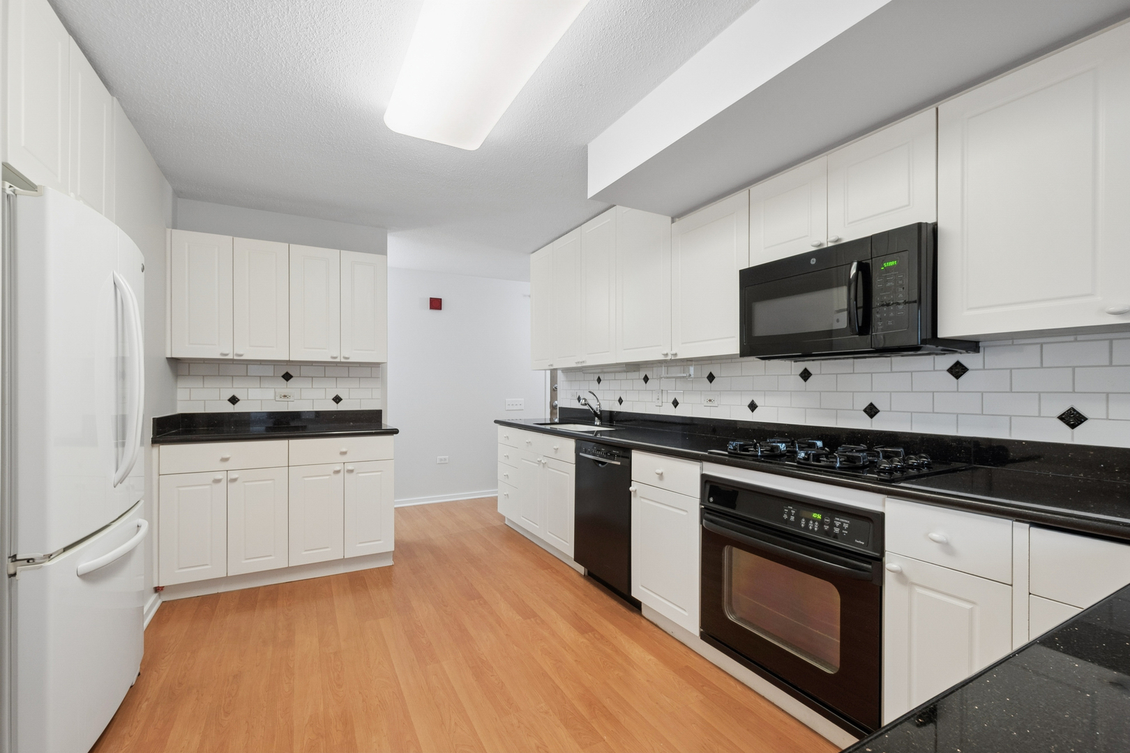 1580 Sherman Avenue 405 Property Photo 7