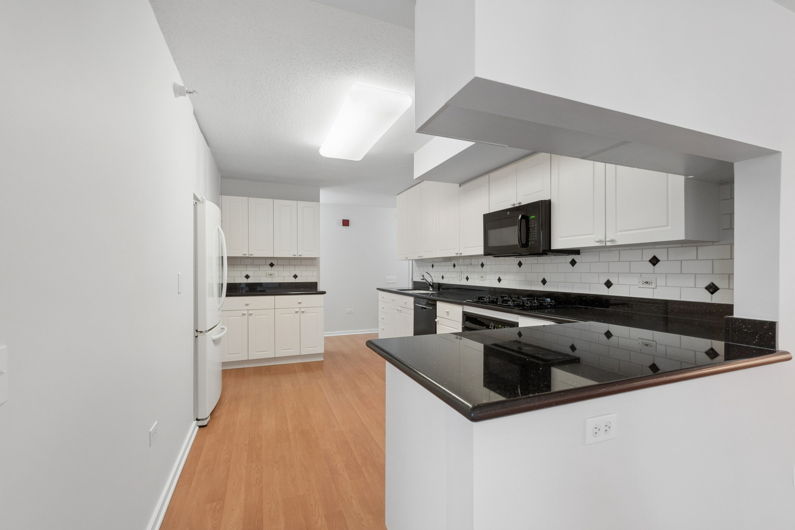 1580 Sherman Avenue 405 Property Photo 8