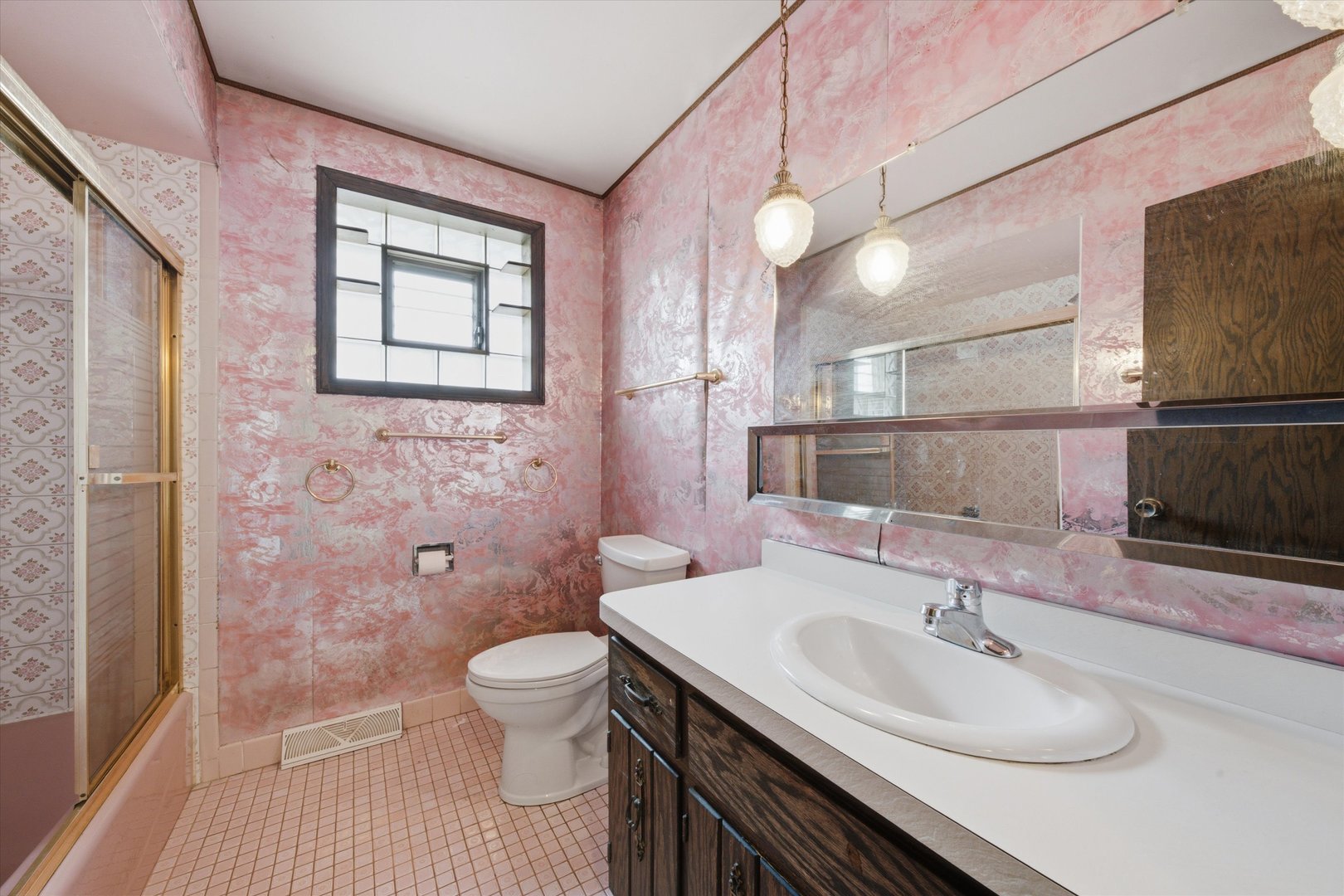 280 Prairie Avenue Property Photo 9
