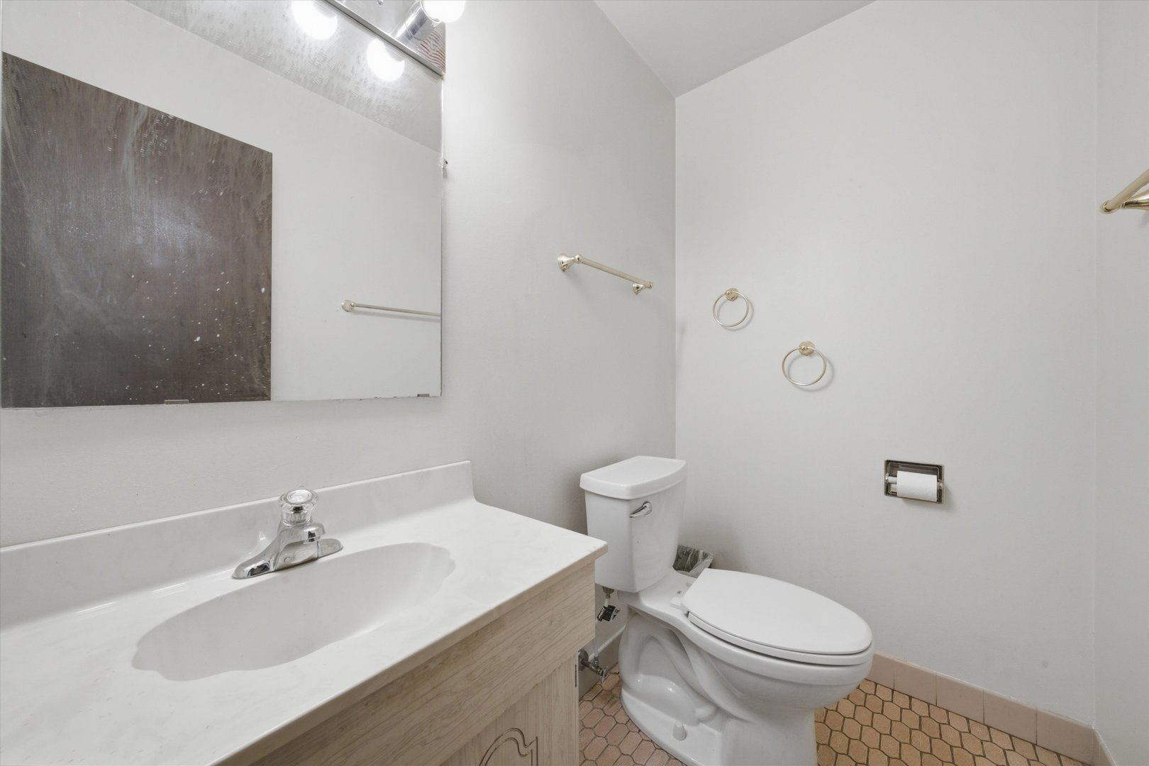 280 Prairie Avenue Property Photo 10
