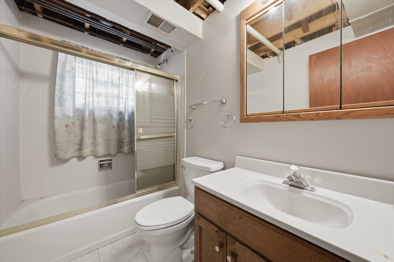 280 Prairie Avenue Property Photo 11