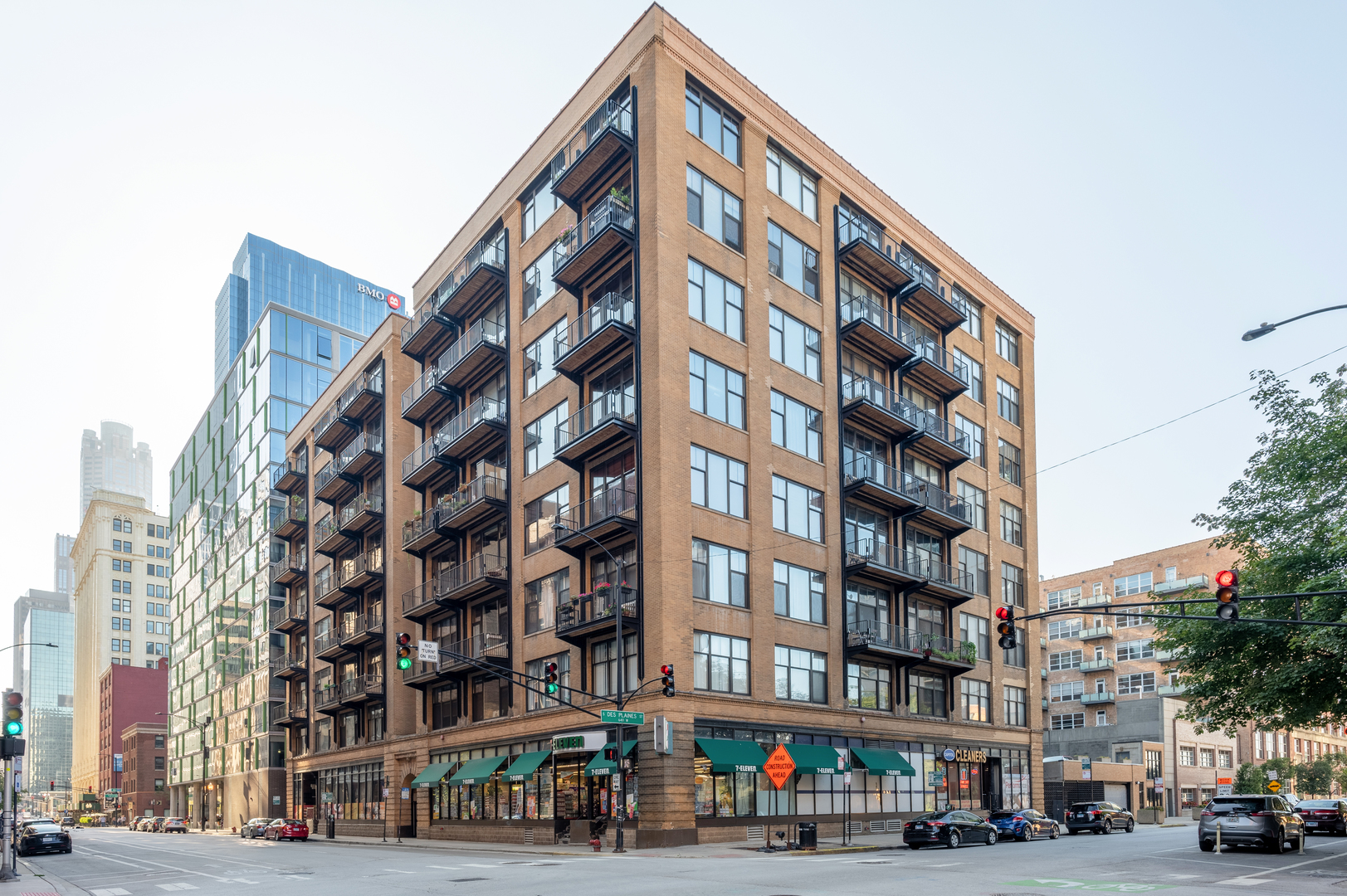 625 W Jackson Boulevard 606 Property Photo 1