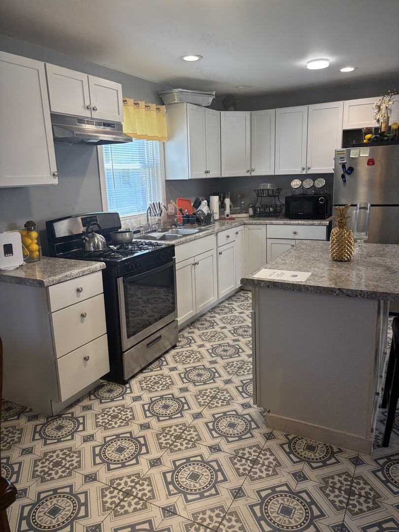 12692232 Property Photo 3
