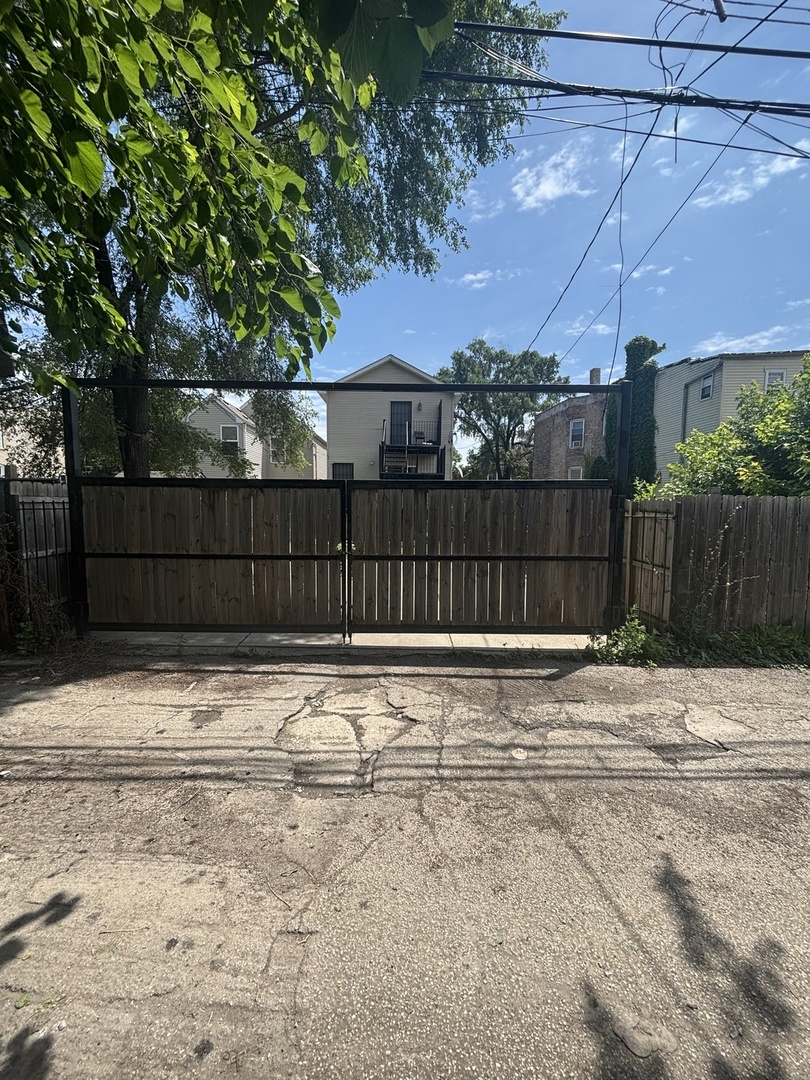 12692232 Property Photo 16