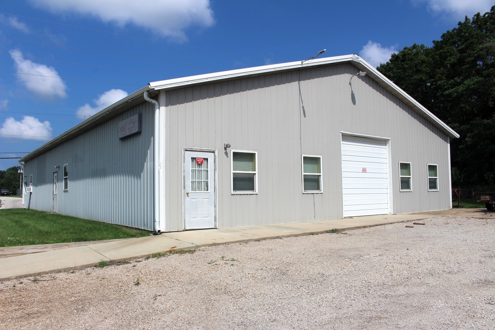 811 E State Highway 54 Property Photo 2