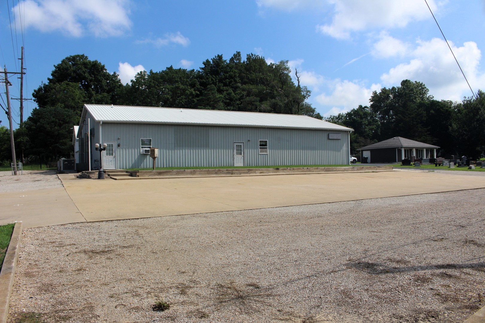 811 E State Highway 54 Property Photo 5