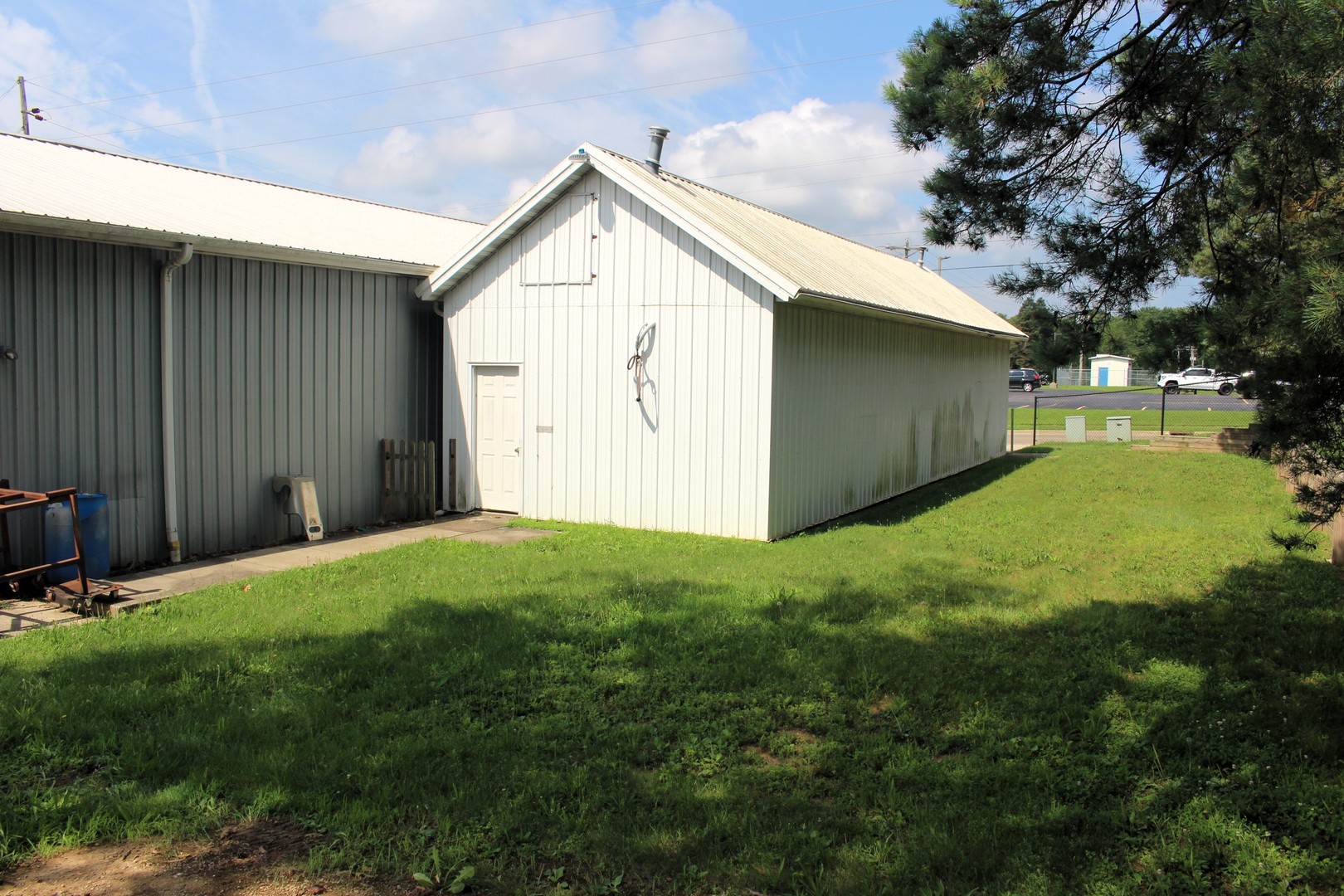 811 E State Highway 54 Property Photo 8